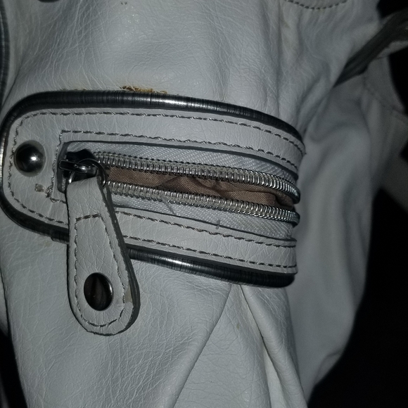 White Handbag, Nine, Pockets - Picture 3 of 4
